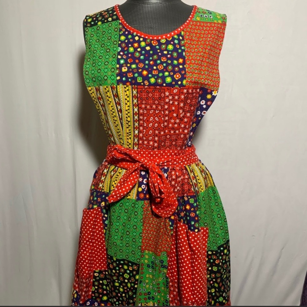 Vintage 60s floral patchwork Pinaflore wrap dress